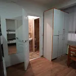 Hostal Center And *