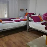 Center And Hostal *