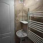 Center And Hostal *