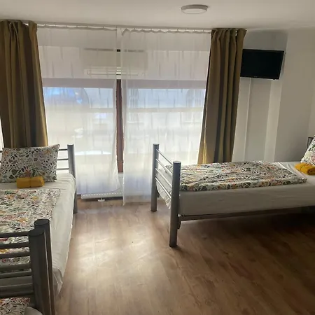 Hostal Center And