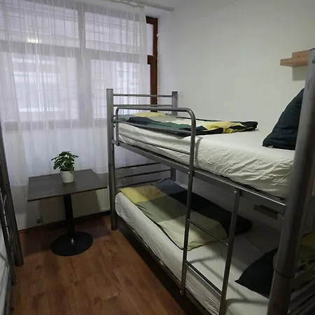 Center And Budapešť