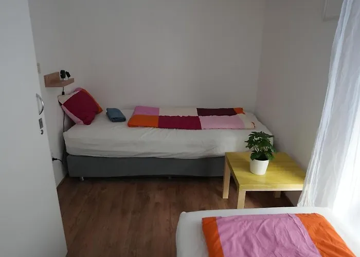 Center And * Budapesta